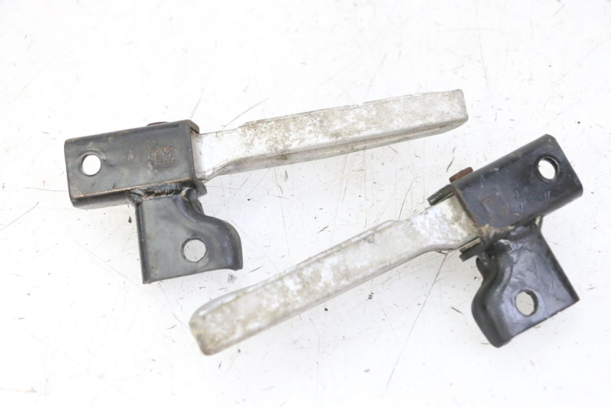 photo de PAIRE CALE PIED ARRIERE PEUGEOT TWEET 4T 50 (2014 - 2019)