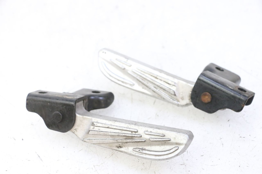 photo de PAIRE CALE PIED ARRIERE PEUGEOT TWEET 4T 50 (2018 - 2020)