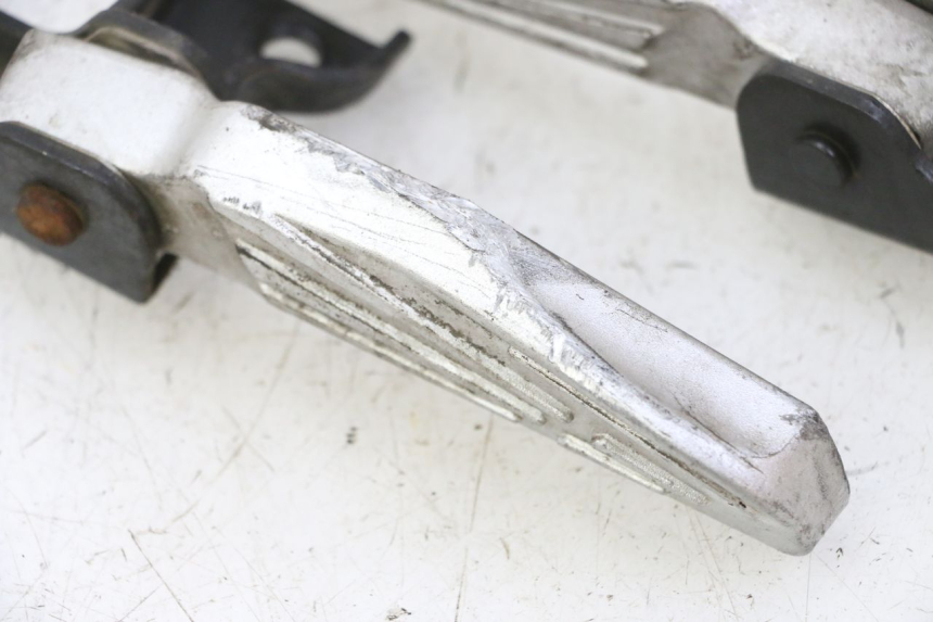 photo de PAIRE CALE PIED ARRIERE PEUGEOT TWEET 4T 50 (2018 - 2020)