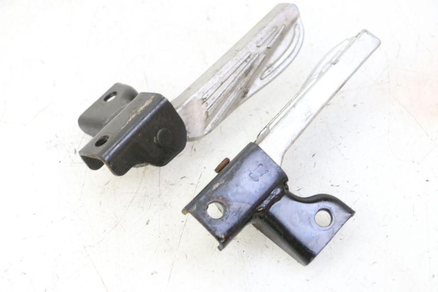 photo de PAIRE CALE PIED ARRIERE PEUGEOT TWEET 4T 50 (2018 - 2020)