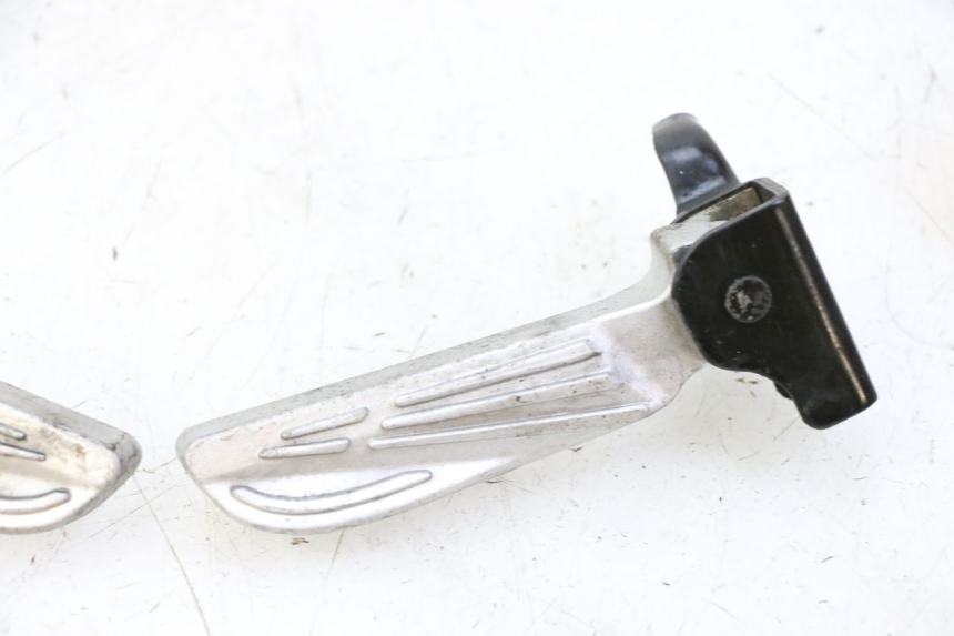 photo de PAIRE CALE PIED ARRIERE PEUGEOT TWEET PRO CARGO 50 (2018 - 2020)