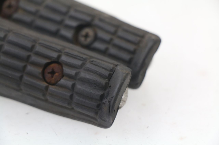 photo de PAIRE CALE PIED ARRIERE YAMAHA XJN XJ N DIVERSION 600 (1994 - 1997)