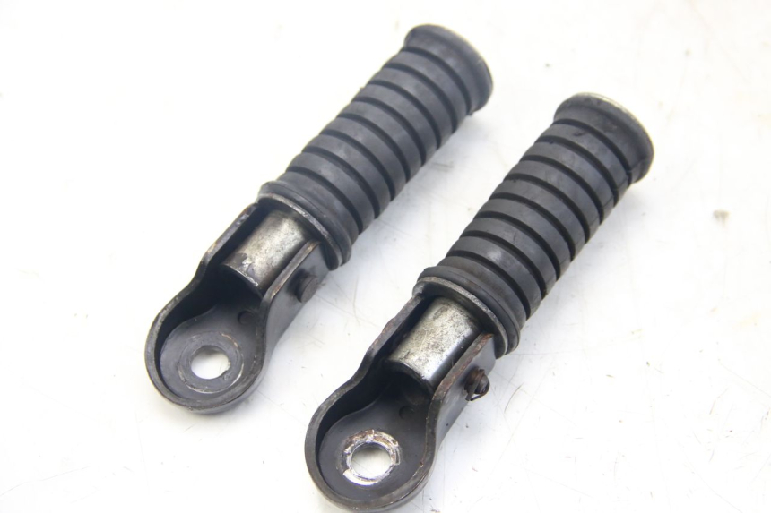 photo de PAIRE CALE PIED ARRIERE YAMAHA SR 125 (1982 - 2003)