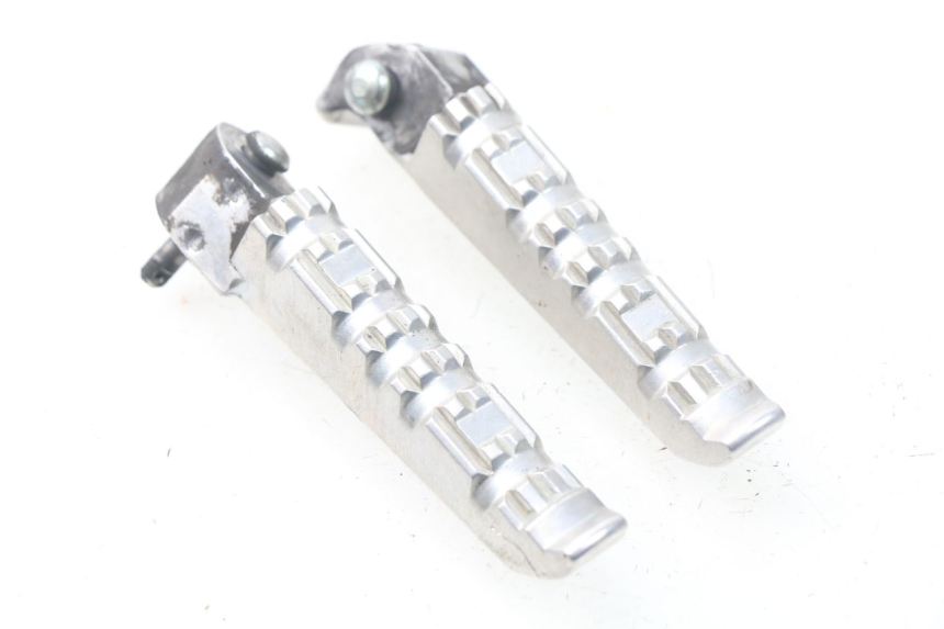 photo de PAIRE CALE PIED ARRIERE YAMAHA YP X-MAX XMAX 400 (2014 - 2017)