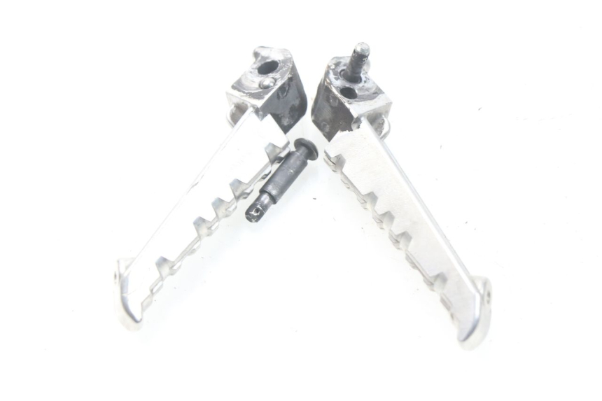 photo de PAIRE CALE PIED ARRIERE YAMAHA YP X-MAX XMAX 400 (2014 - 2017)