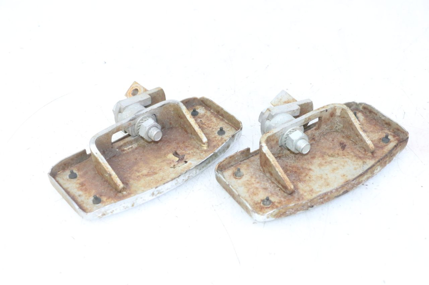 photo de PAIRE CALE PIED AVANT HYOSUNG GV AQUILA 125 (2000 - 2004)