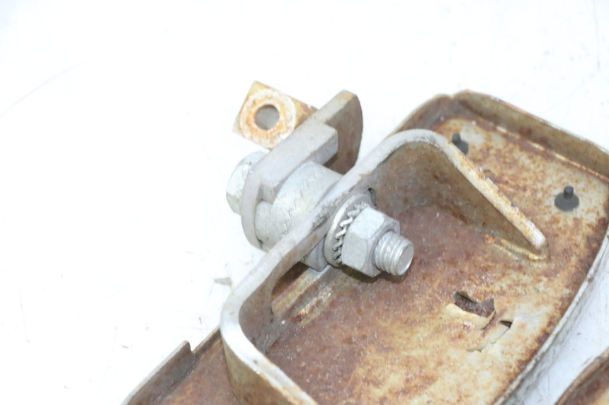 photo de PAIRE CALE PIED AVANT HYOSUNG GV AQUILA 125 (2000 - 2004)