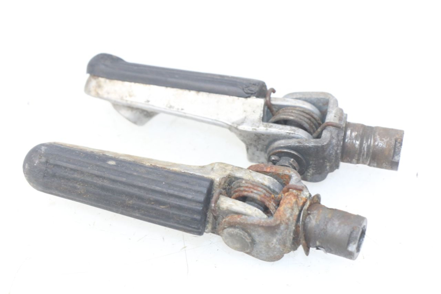 photo de PAIRE CALE PIED AVANT HONDA CBR RR FIREBLADE 900 (1992 - 1994)