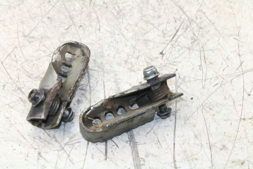 photo de PAIRE CALE PIED AVANT DERBI SENDA SM DRD X-TREME 50 (2011 - 2017)