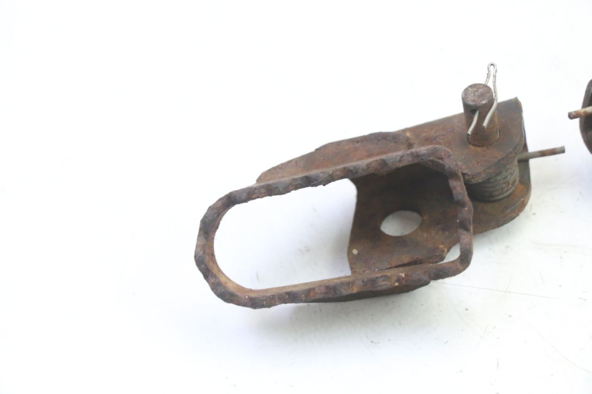 photo de PAIRE CALE PIED AVANT APRILIA ETX 125 (1998 - 2002)