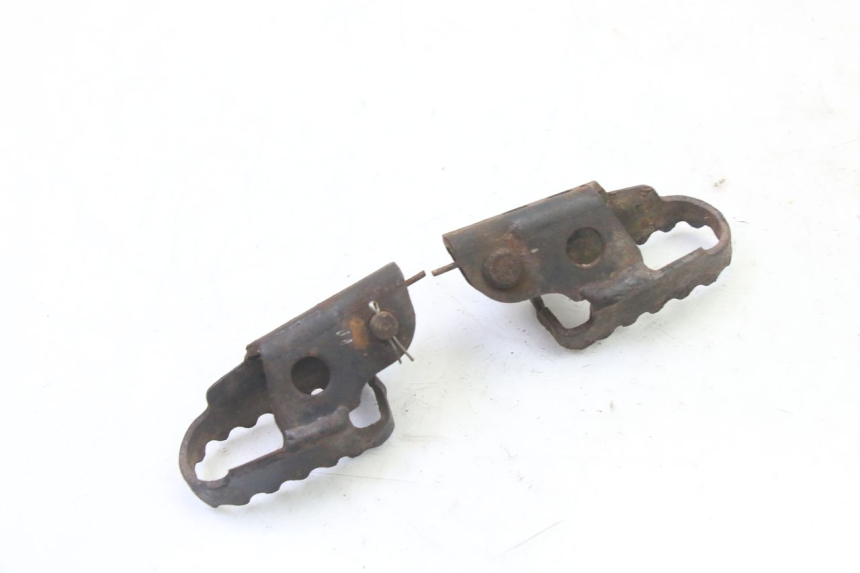 photo de PAIRE CALE PIED AVANT APRILIA ETX 125 (1998 - 2002)