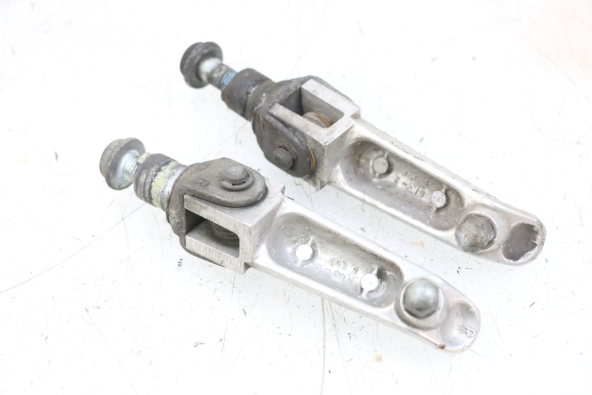 photo de PAIRE CALE PIED AVANT SUZUKI GSXR GSX-R 1000 (2003 - 2004) - Autre angle de vue