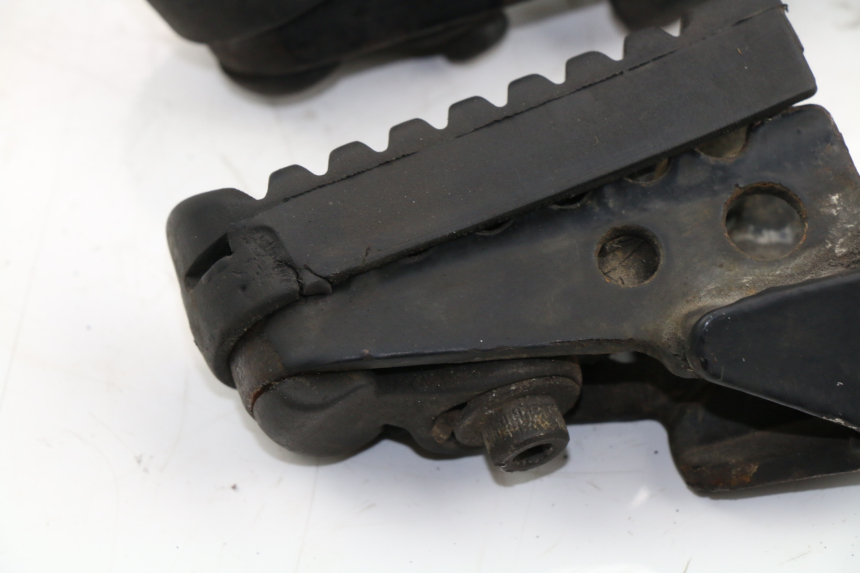photo de PAIRE CALE PIED AVANT HONDA CLR CITYFLY 125 (1998 - 2003)