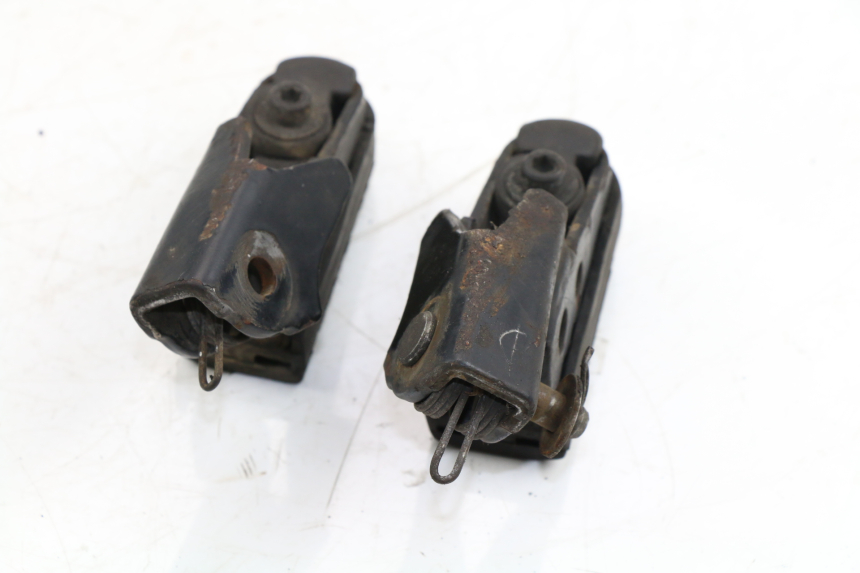 photo de PAIRE CALE PIED AVANT HONDA CLR CITYFLY 125 (1998 - 2003)