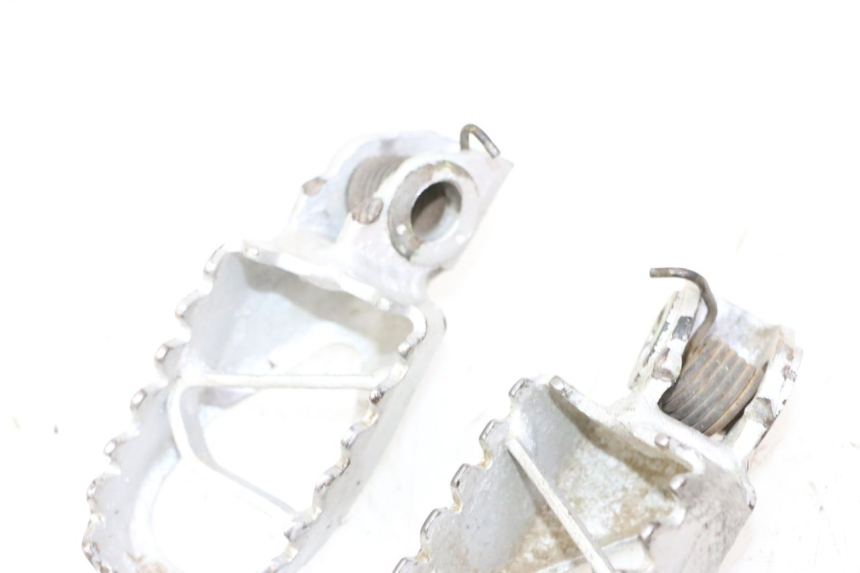 photo de PAIRE CALE PIED AVANT KAWASAKI KX 65 (2000 - 2019)