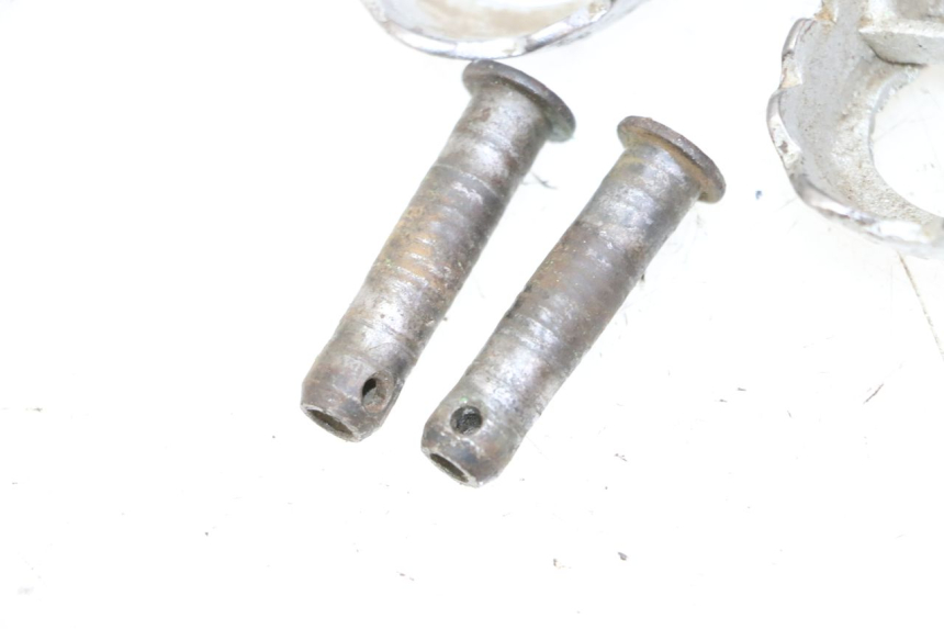 photo de PAIRE CALE PIED AVANT KAWASAKI KX 65 (2000 - 2019)