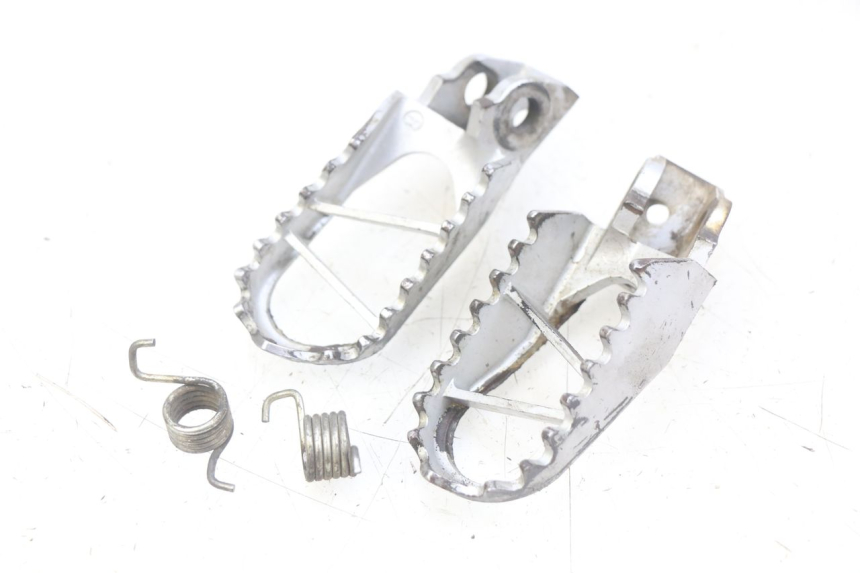 photo de PAIRE CALE PIED AVANT KAWASAKI KX 85 (2014 - 2021)