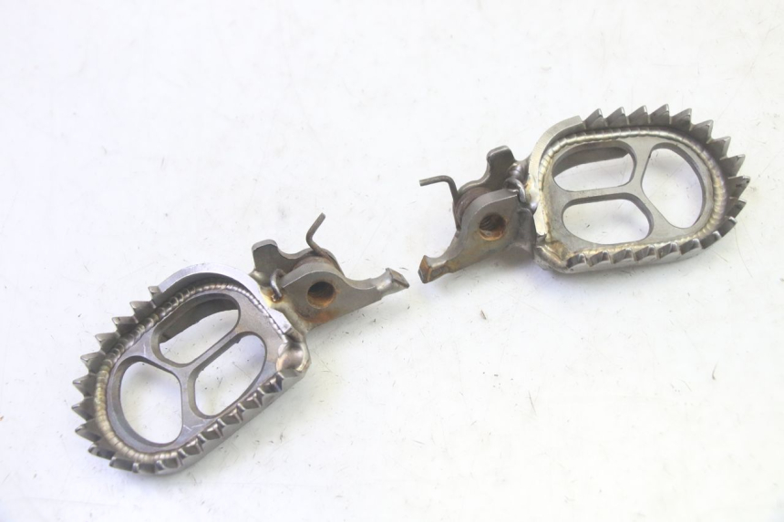 photo de PAIRE CALE PIED AVANT KAWASAKI KXF KX-F 250 (2017 - 2019) - Vue principale