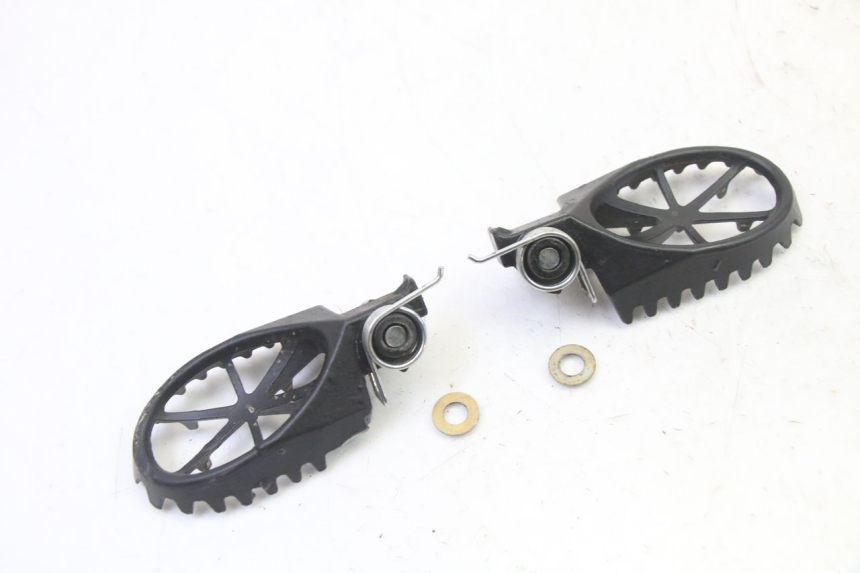 photo de PAIRE CALE PIED AVANT APOLLO RFZ 125