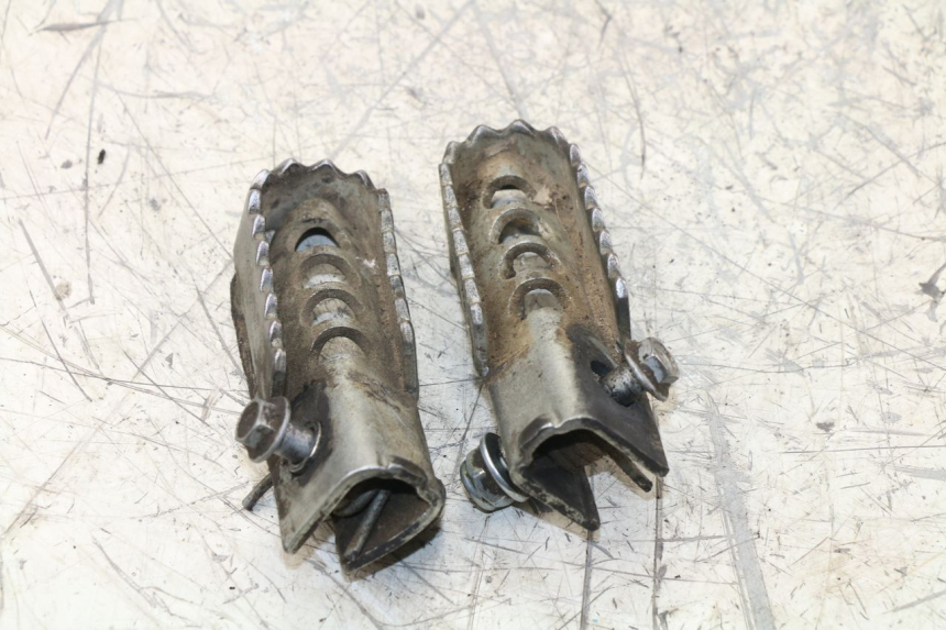 photo de PAIRE CALE PIED AVANT DERBI SENDA SM DRD X-TREME 50 (2011 - 2017)
