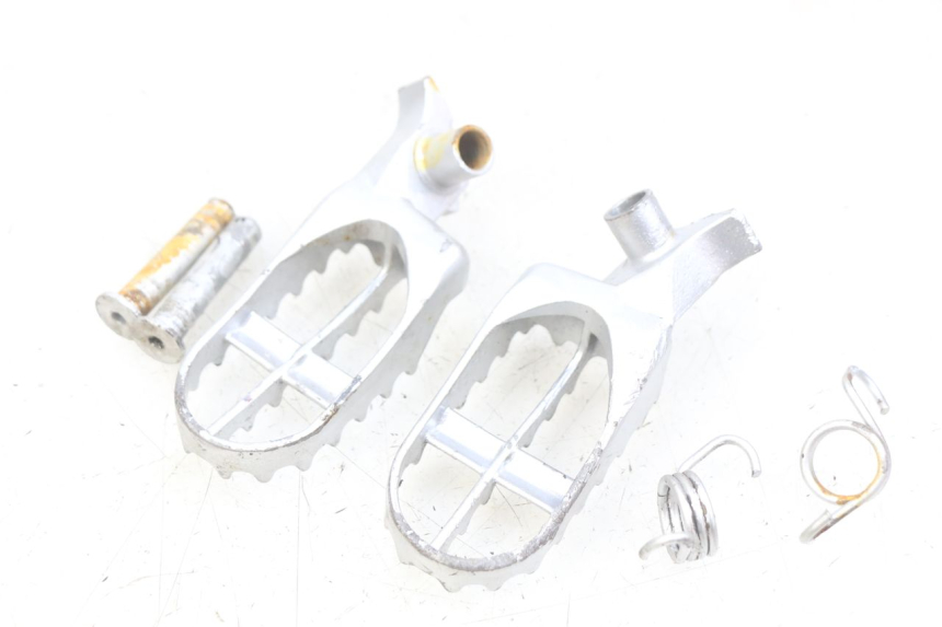 photo de PAIRE CALE PIED AVANT GAS-GAS SM ROOKIE 50 (2001 - 2005) - Autre angle de vue