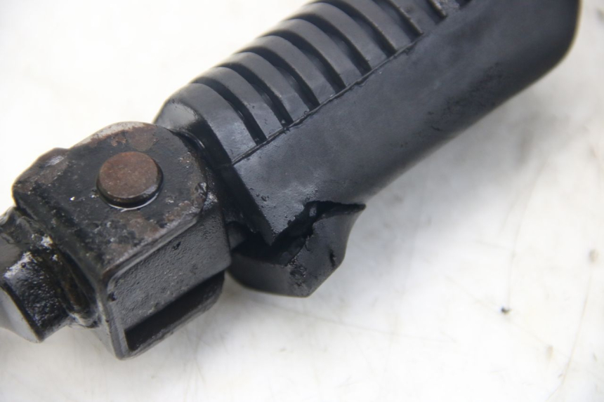 photo de PAIRE CALE PIED AVANT YAMAHA SR 125 (1982 - 2003)