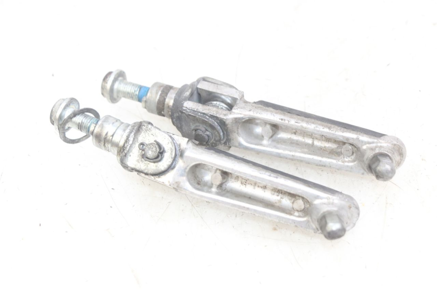 photo de PAIRE CALE PIED AVANT SUZUKI SV N 650 (1999 - 2002)