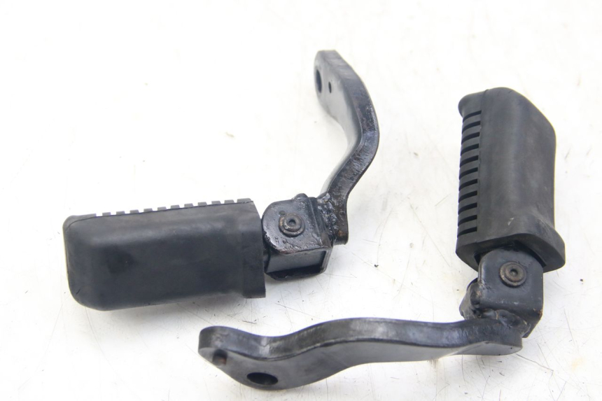 photo de PAIRE CALE PIED AVANT YAMAHA SR 125 (1982 - 2003)