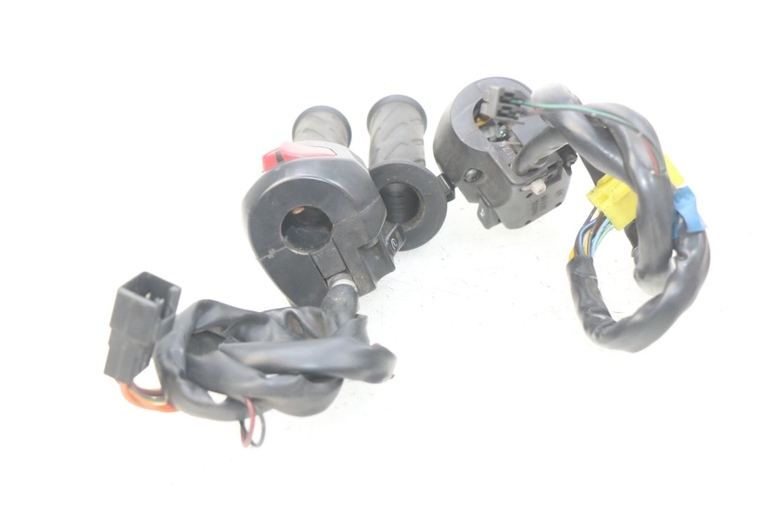 photo de PAIRE COMMODOS SUZUKI BURGMAN 125 (2007 - 2014) - Vue d’ensemble