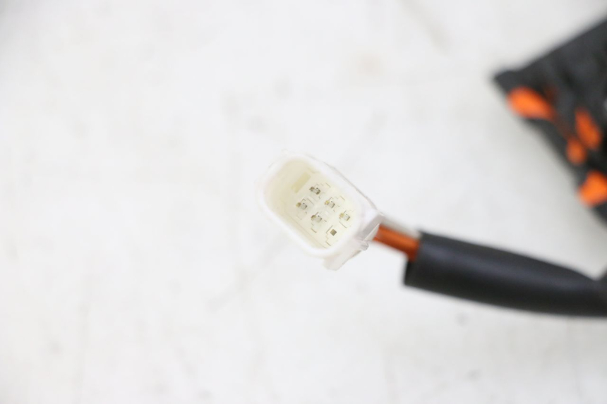 photo de PAIRE COMMODOS PIAGGIO MP3 HPE 310 (2024 - 2025)