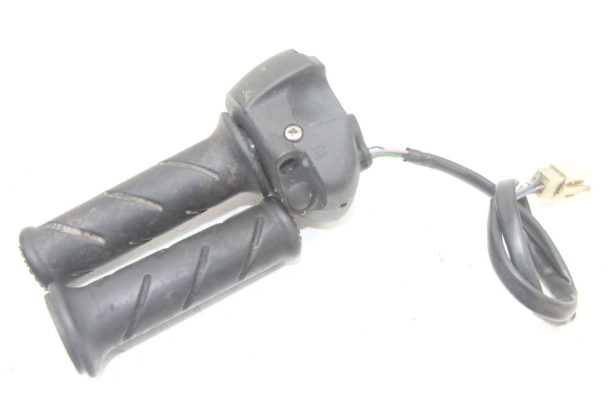 photo de PAIRE COMMODOS PEUGEOT SATELIS COMPRESSOR K15 125 (2006 - 2009)