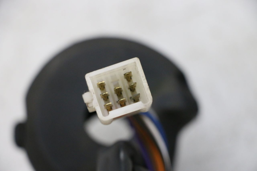 photo de PAIRE COMMODOS PEUGEOT SATELIS 125 (2013 - 2018) - Zoom état d’usage