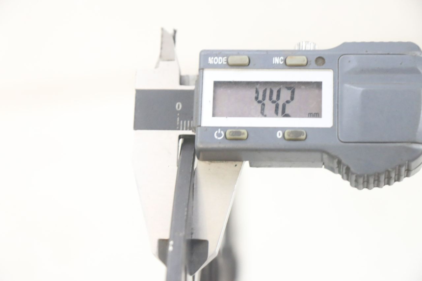 photo de PAIRE DISQUES FREIN AVANT YAMAHA FJR ABS 1300 (2006 - 2012) - Détail de la pièce