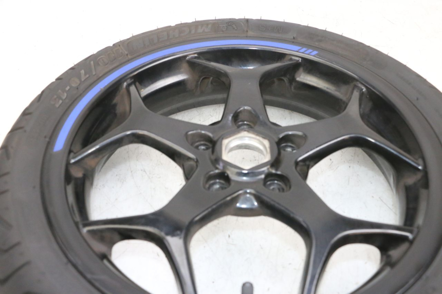 photo de PAIRE JANTES PIAGGIO MP3 500 (2016 - 2018) - Vue d’ensemble