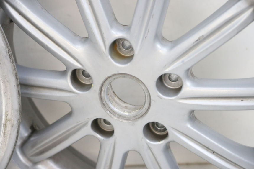 photo de PAIRE JANTES PIAGGIO MP3 RL 250 (2007 - 2010) - Zoom état d’usage