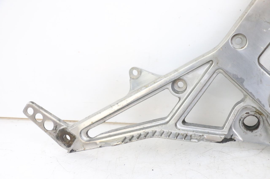 photo de PAIRE PLATINE CALE PIED AVANT YAMAHA FJ 3CX 1200 (1986 - 1996)