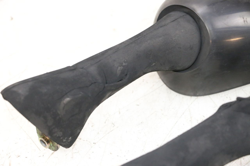 photo de PAIRE RETROVISEURS HONDA NSR R 125 (1994 - 2003) - État de surface