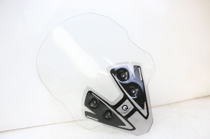 photo de PARE BRISE QUADRO 4 4D 350 (2015 - 2018)