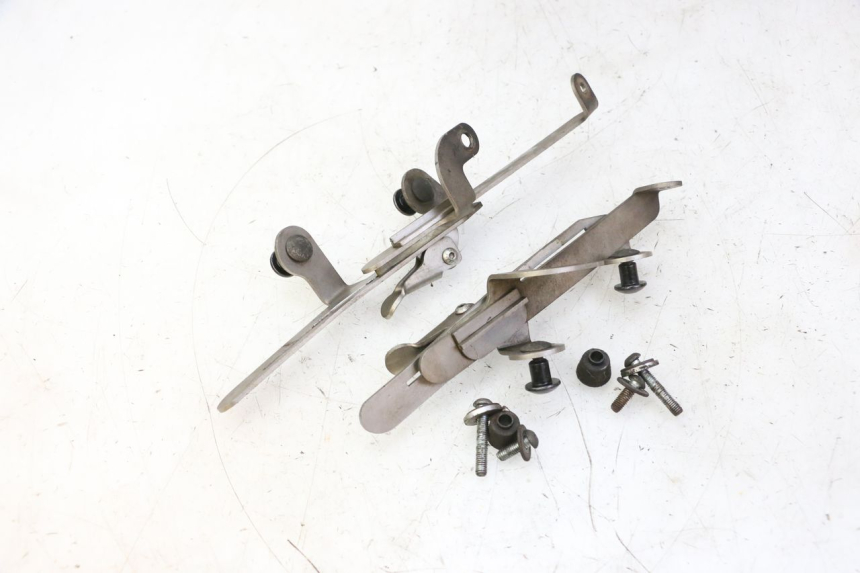 photo de PARE BRISE QUADRO 4 4D 350 (2015 - 2018)