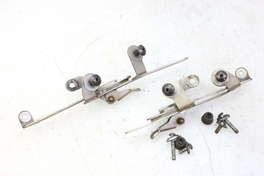 photo de PARE BRISE QUADRO 4 4D 350 (2015 - 2018)