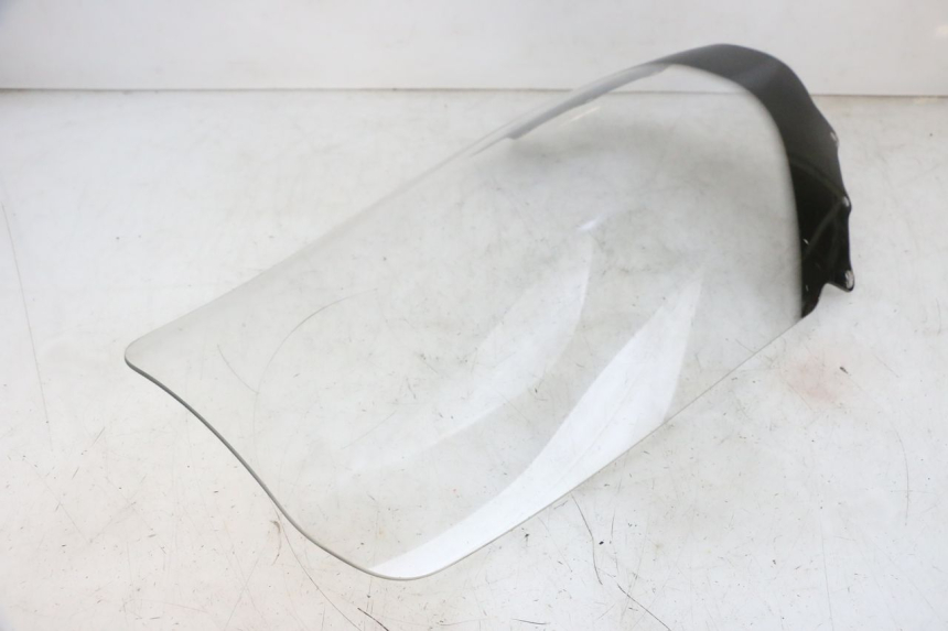 photo de PARE BRISE SUZUKI BURGMAN 125 (2007 - 2014) - Points de fixation