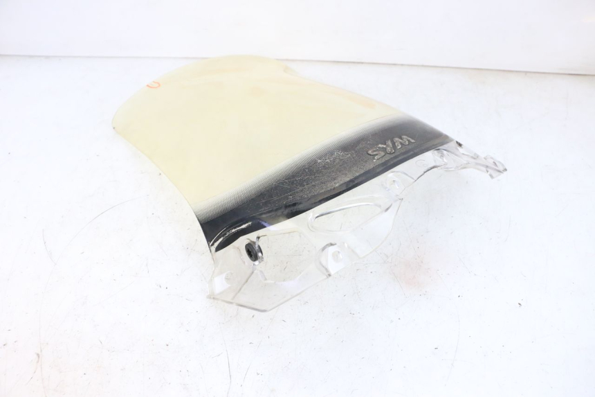 photo de PARE BRISE SYM GTS EVO 125 (2009 - 2013) - Autre angle de vue