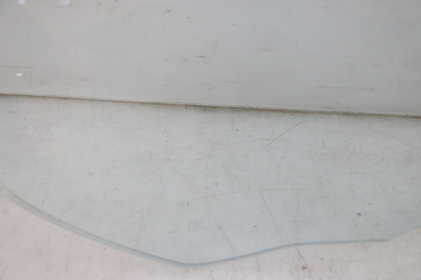 photo de PARE BRISE PIAGGIO MP3 125 (2006 - 2014)