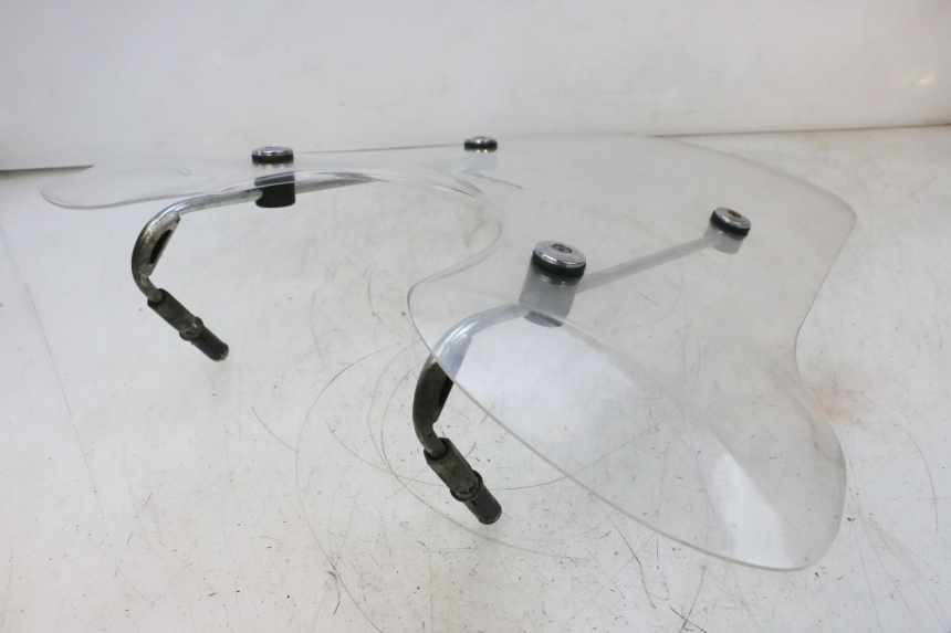 photo de PARE BRISE PIAGGIO VESPA GTS SUPER IE 125 (2009 - 2016) - État de surface