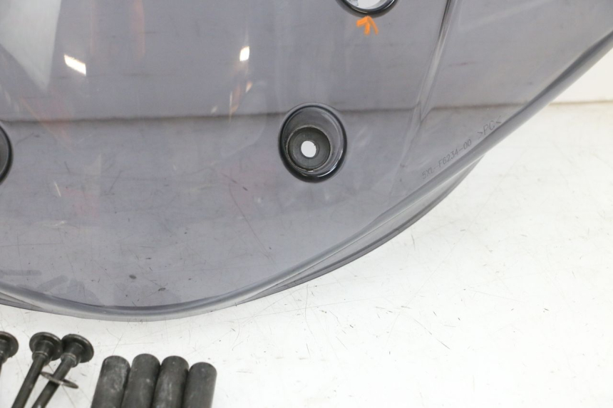 photo de PARE BRISE YAMAHA YP MAJESTY 125 (2002 - 2006) - Photo complémentaire