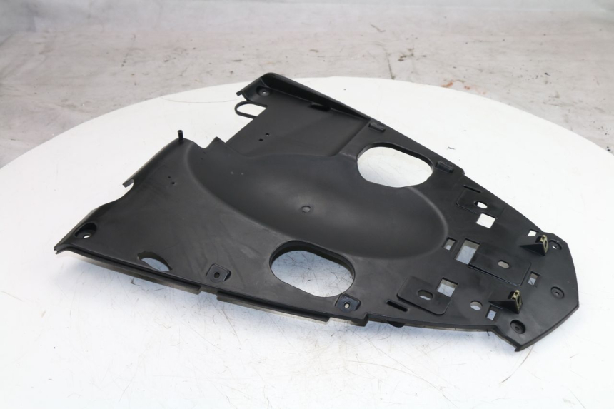 photo de PASSAGE ROUE ARRIERE KYMCO AGILITY CITY 2T 50 (2008 - 2016)