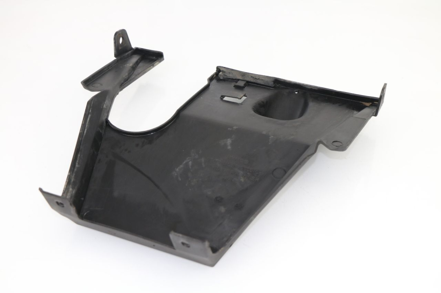 photo de PASSAGE ROUE ARRIERE KYMCO AGILITY PREMIUM 50 (2007 - 2010)