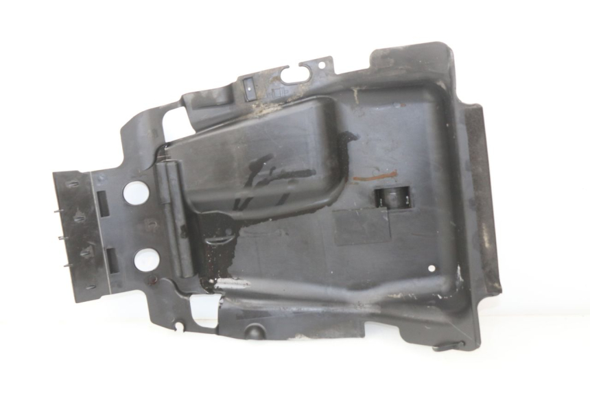 photo de PASSAGE ROUE ARRIERE SUZUKI BURGMAN 650 (2002 - 2004)