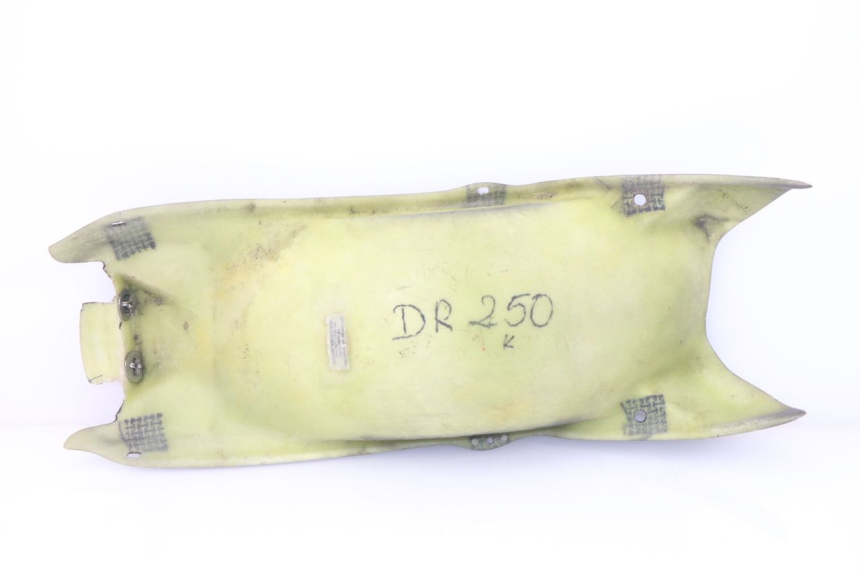 photo de PASSAGE ROUE ARRIERE HONDA CBF 500 (2004 - 2007)