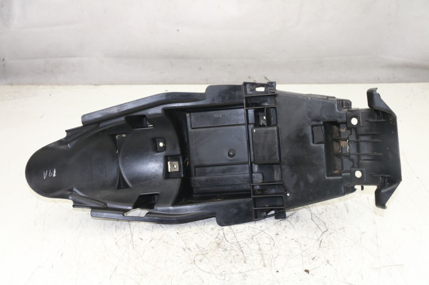 photo de PASSAGE ROUE ARRIERE HONDA CBF 125 (2009 - 2015)